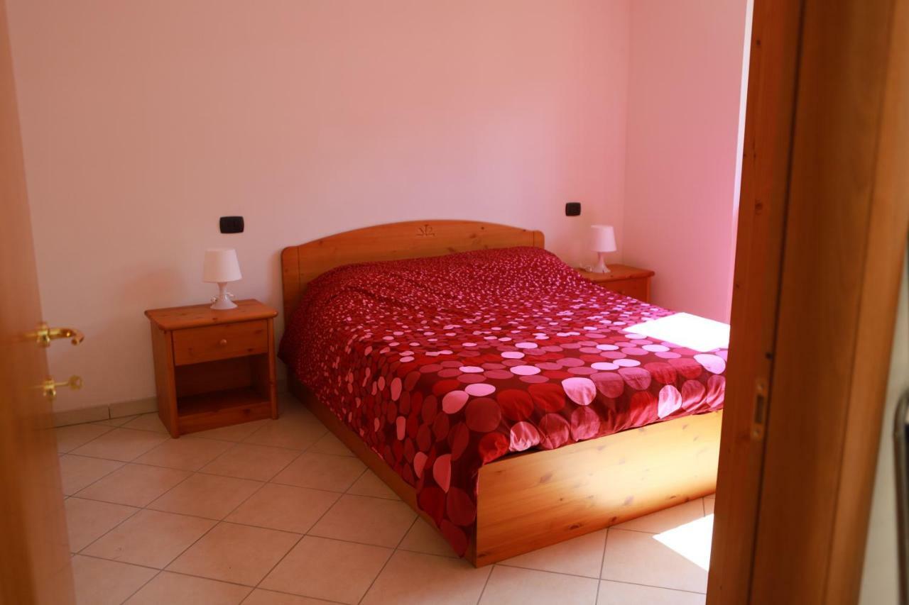 Casa "Giardino Sulla Baia" Appartement Colico Buitenkant foto