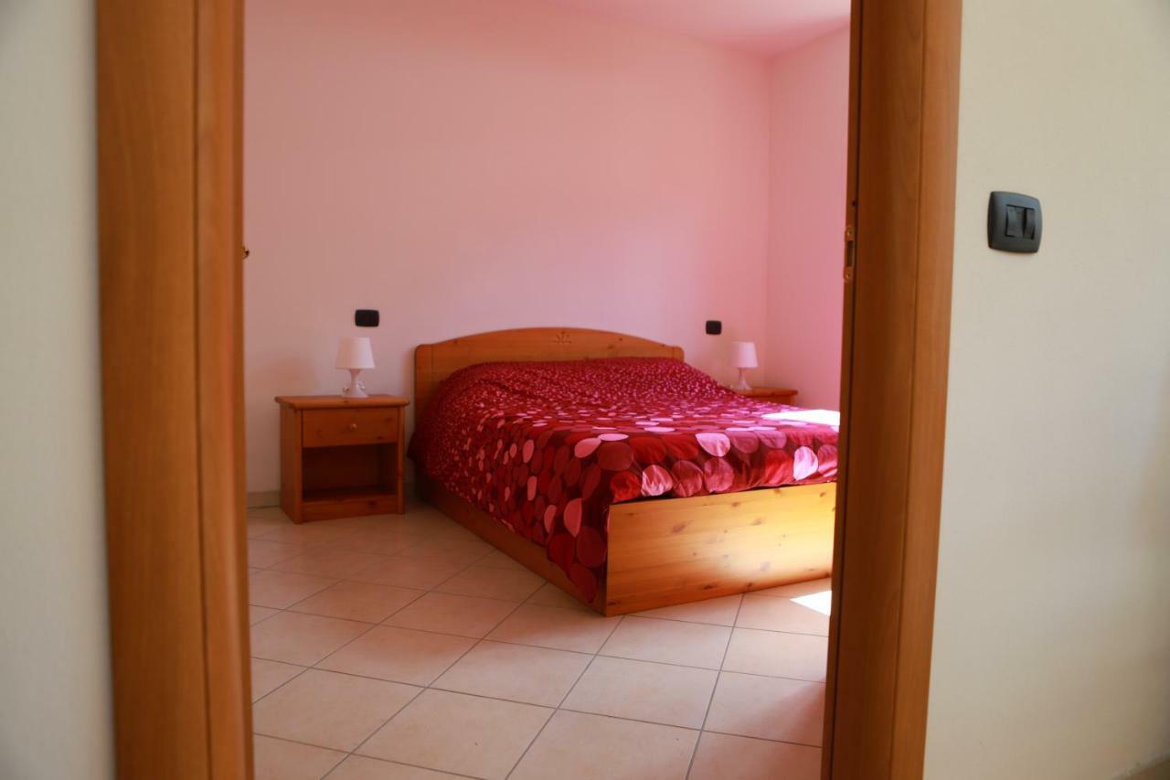 Casa "Giardino Sulla Baia" Appartement Colico Buitenkant foto
